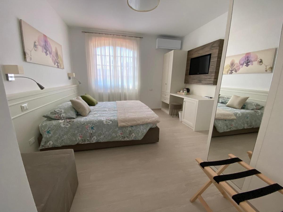 Bellaisa Bed & Breakfast Камайоре Екстериор снимка