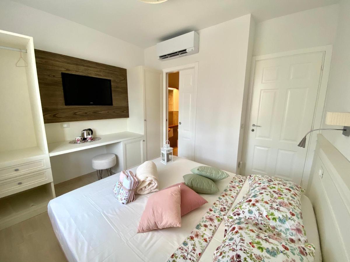 Bellaisa Bed & Breakfast Камайоре Екстериор снимка